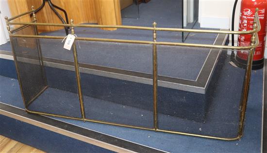 A Victorian wire mesh and brass fender L.120cm